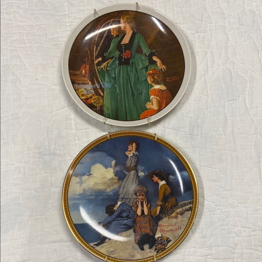 Norman Rockwell Decorative Wall Plates Set with Artistic Designs